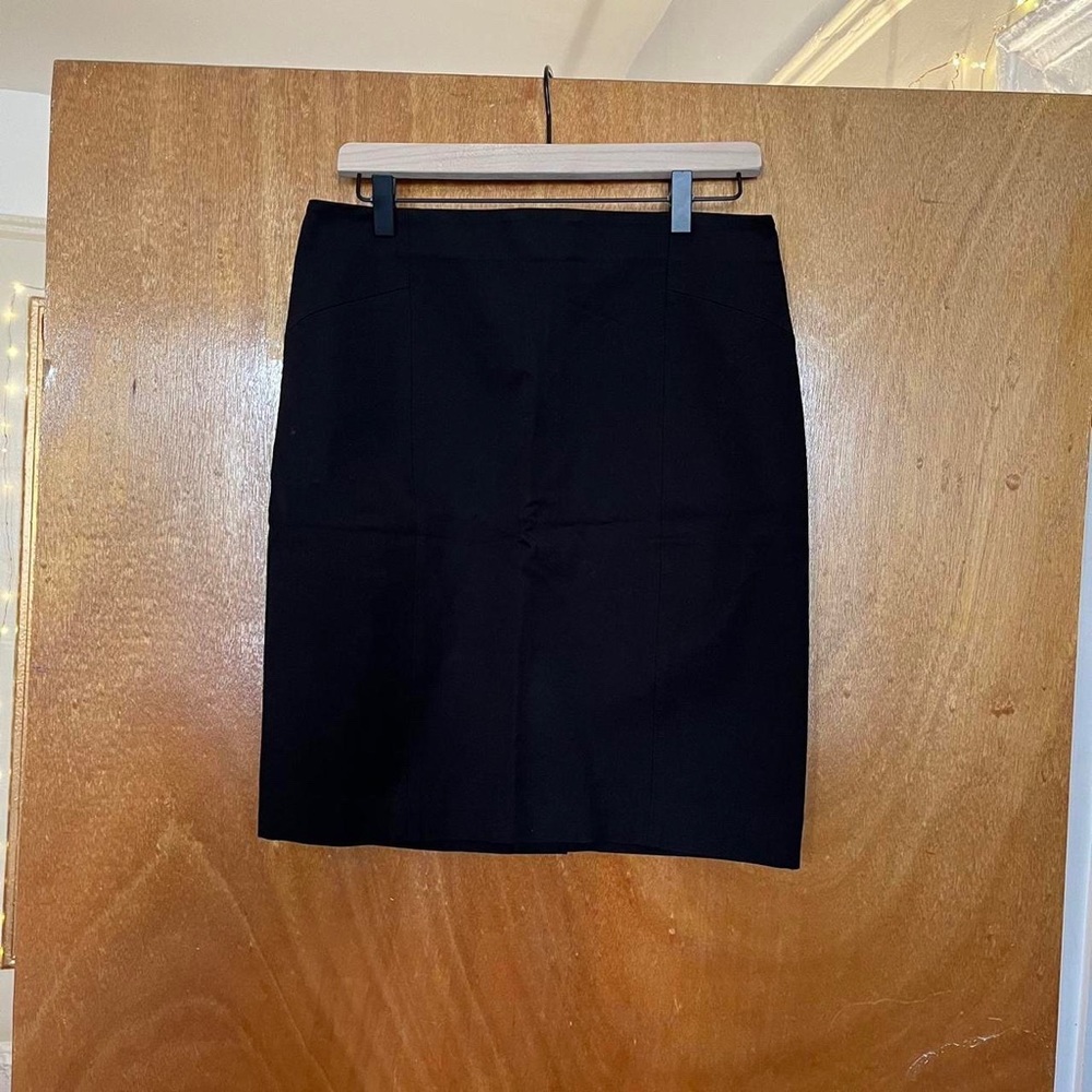 Black Banana Republic pencil skirt, size 6